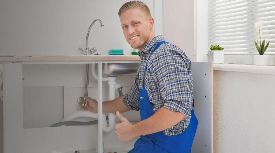 Nighttime Plumber in San Diego, TX